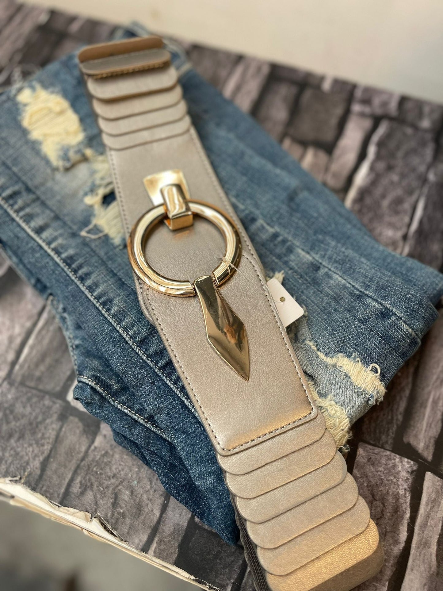 CEINTURE ÉCAILLES DE COUPE - L'autre mode