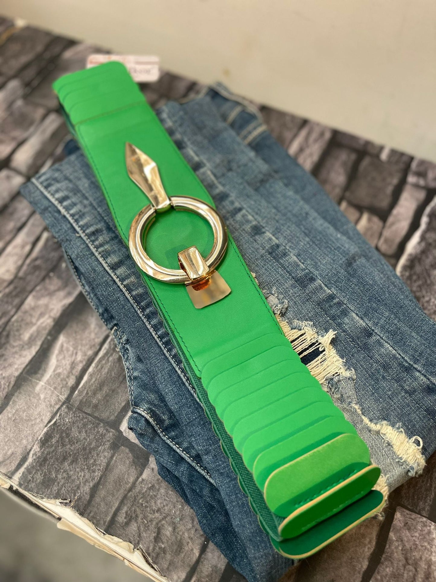 CEINTURE ÉCAILLES DE COUPE - L'autre mode