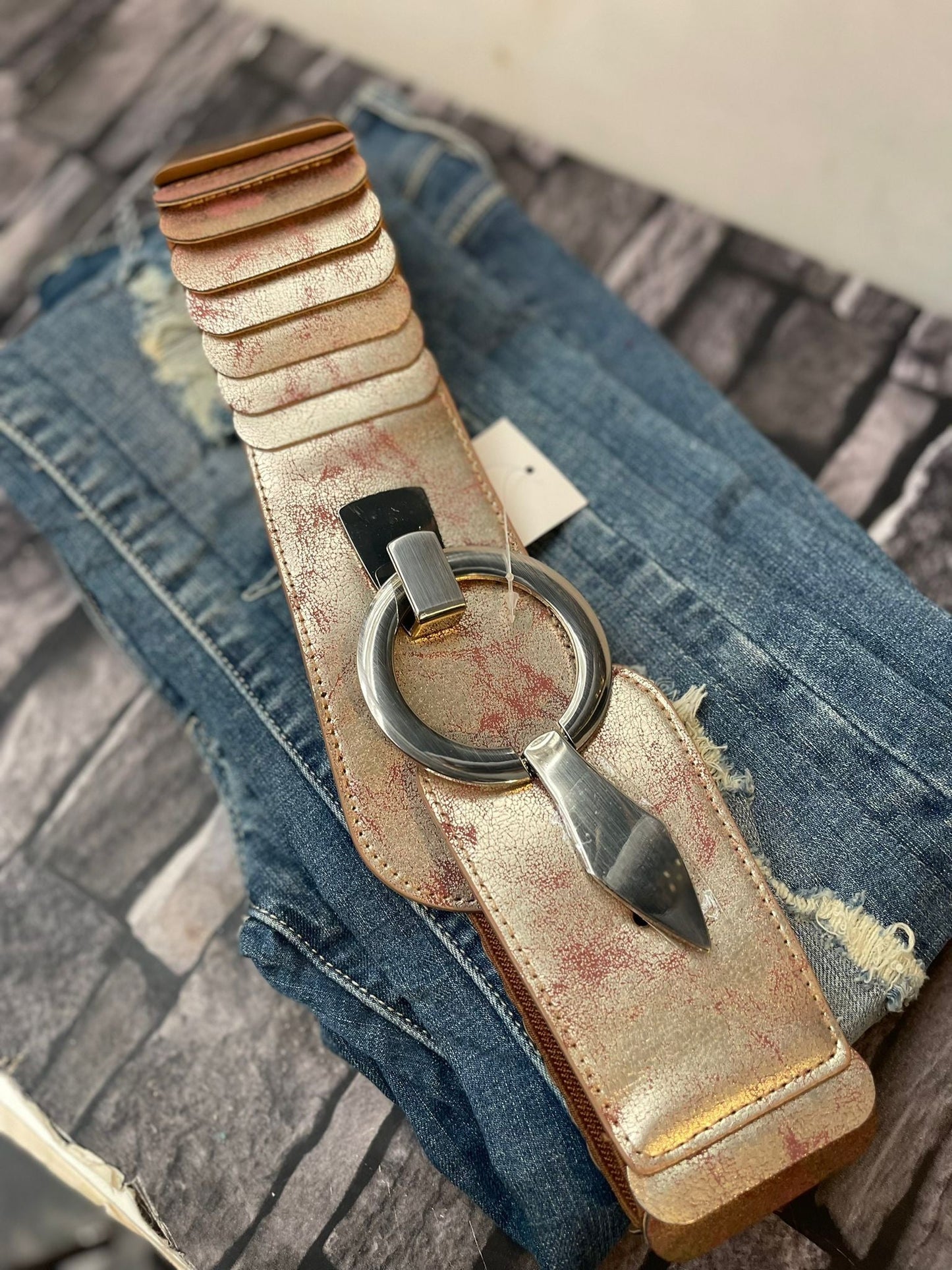 CEINTURE ÉCAILLES DE COUPE - L'autre mode