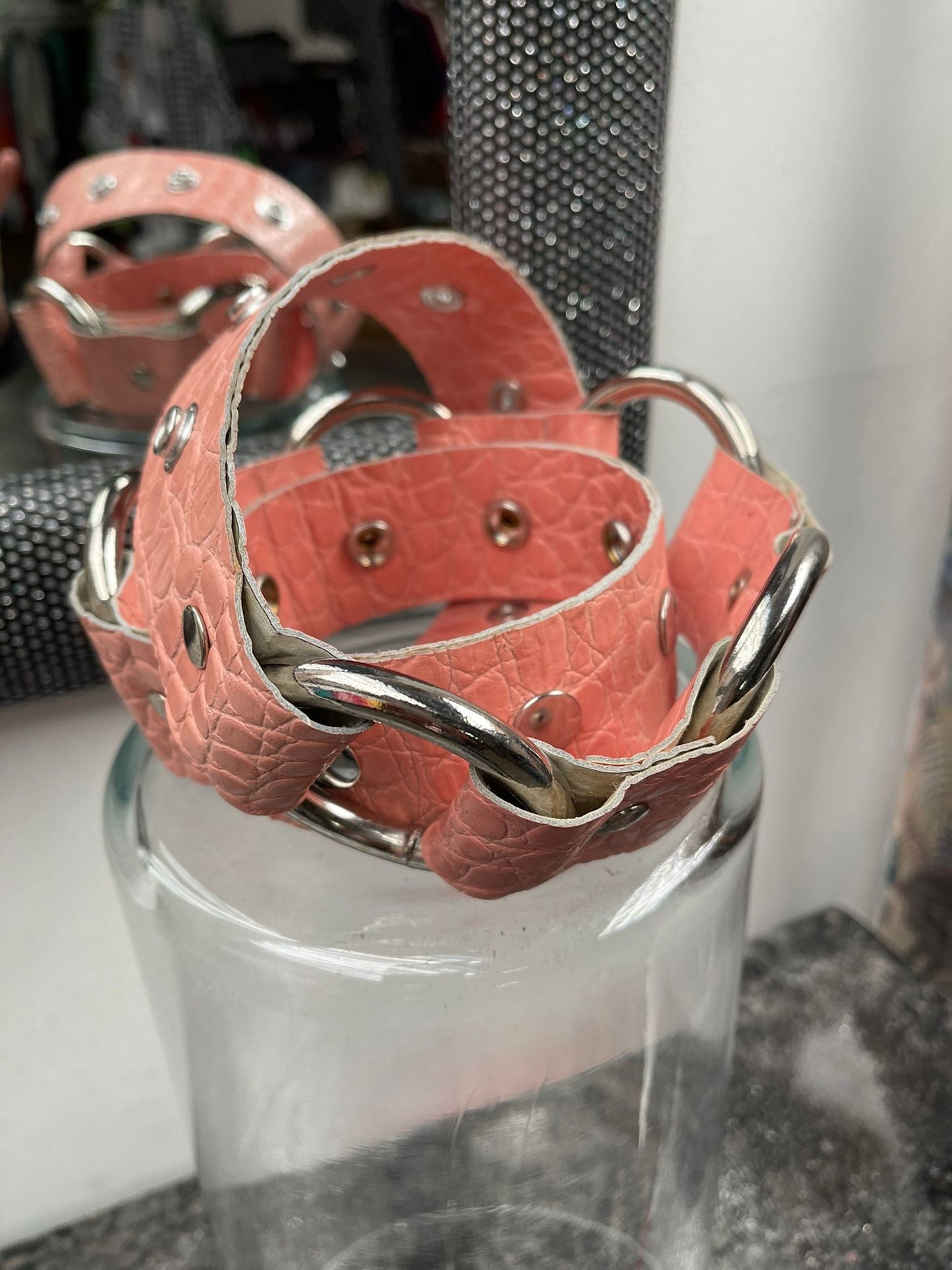 CEINTURE EN CUIR ROSE - L'autre mode