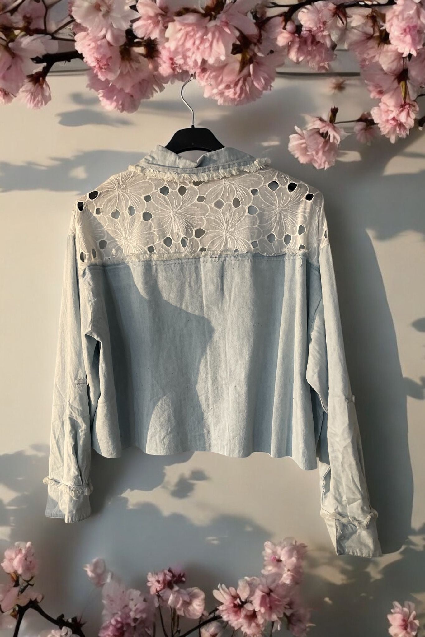 chemise jeans et broderie - L'autre mode