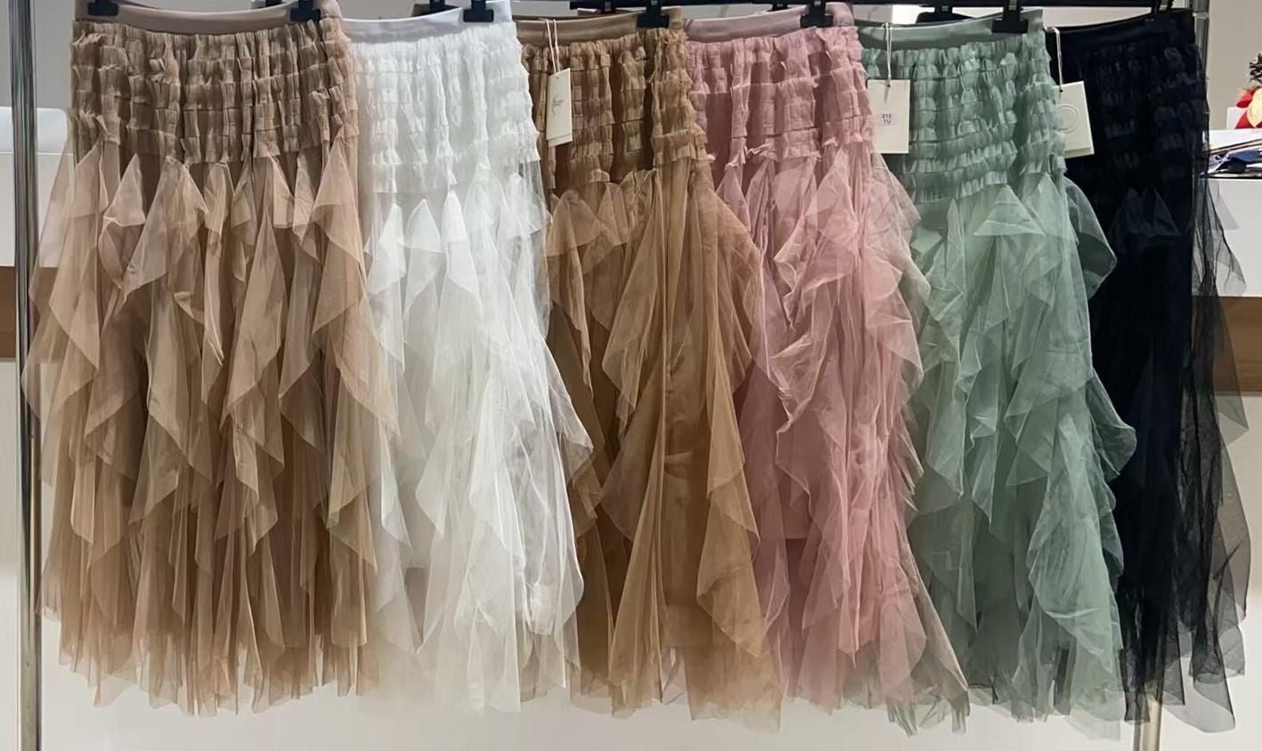 jupe tulle fantaisie(no 1 beige réservée) - L'autre mode
