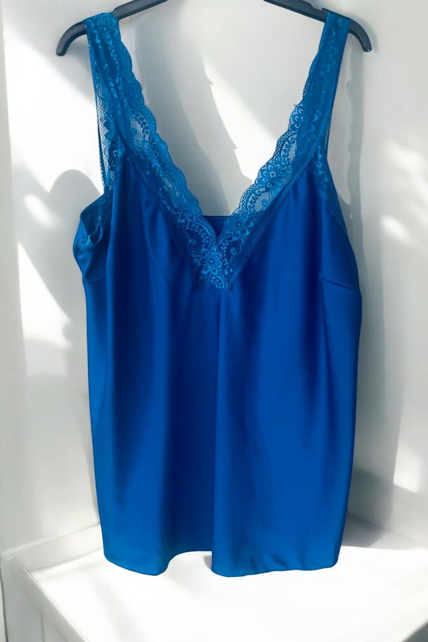 top satiné grande taille(noir réservé) - L'autre mode
