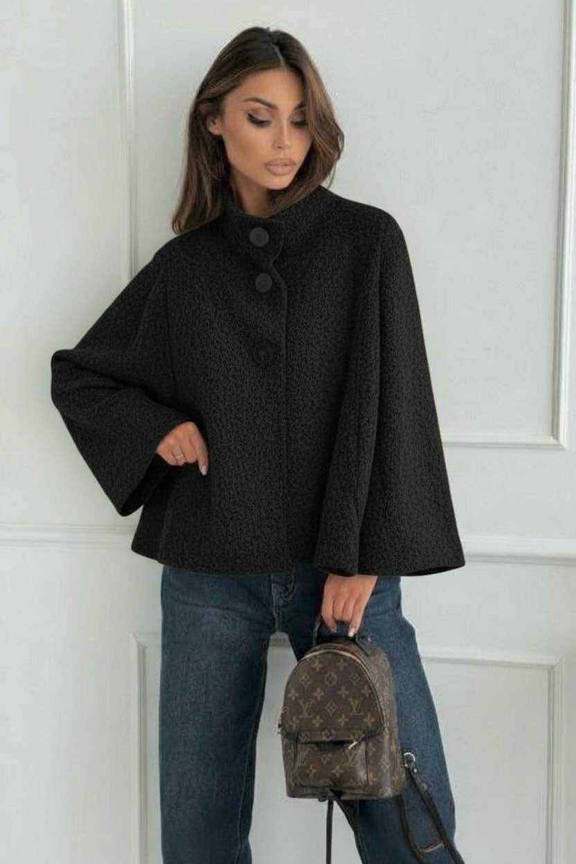 Veste Style Poncho A Gros Boutons Noirs En Laine Bouclé - L'autre mode