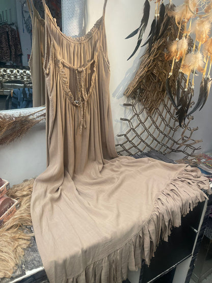 ROBE DE PLAGE À L’HORIZON