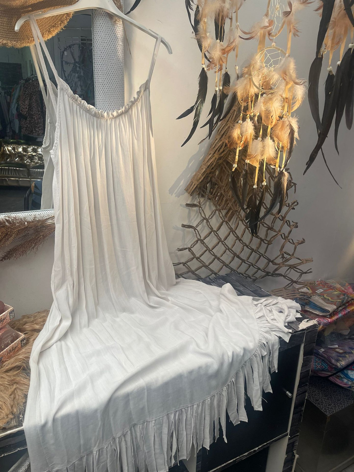 ROBE DE PLAGE À L’HORIZON