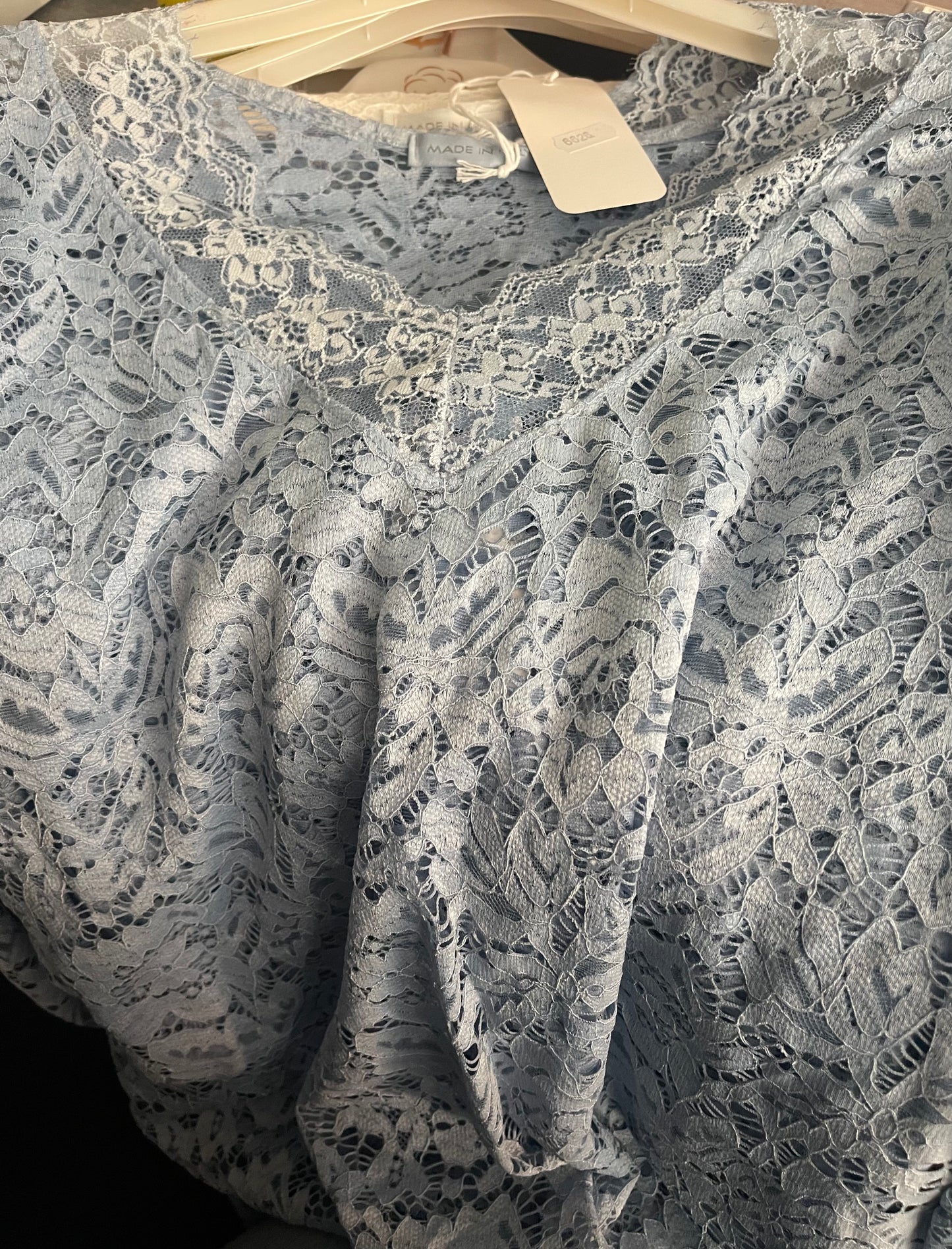 sous pull blouse dentelle