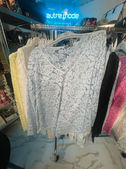 sous pull blouse dentelle