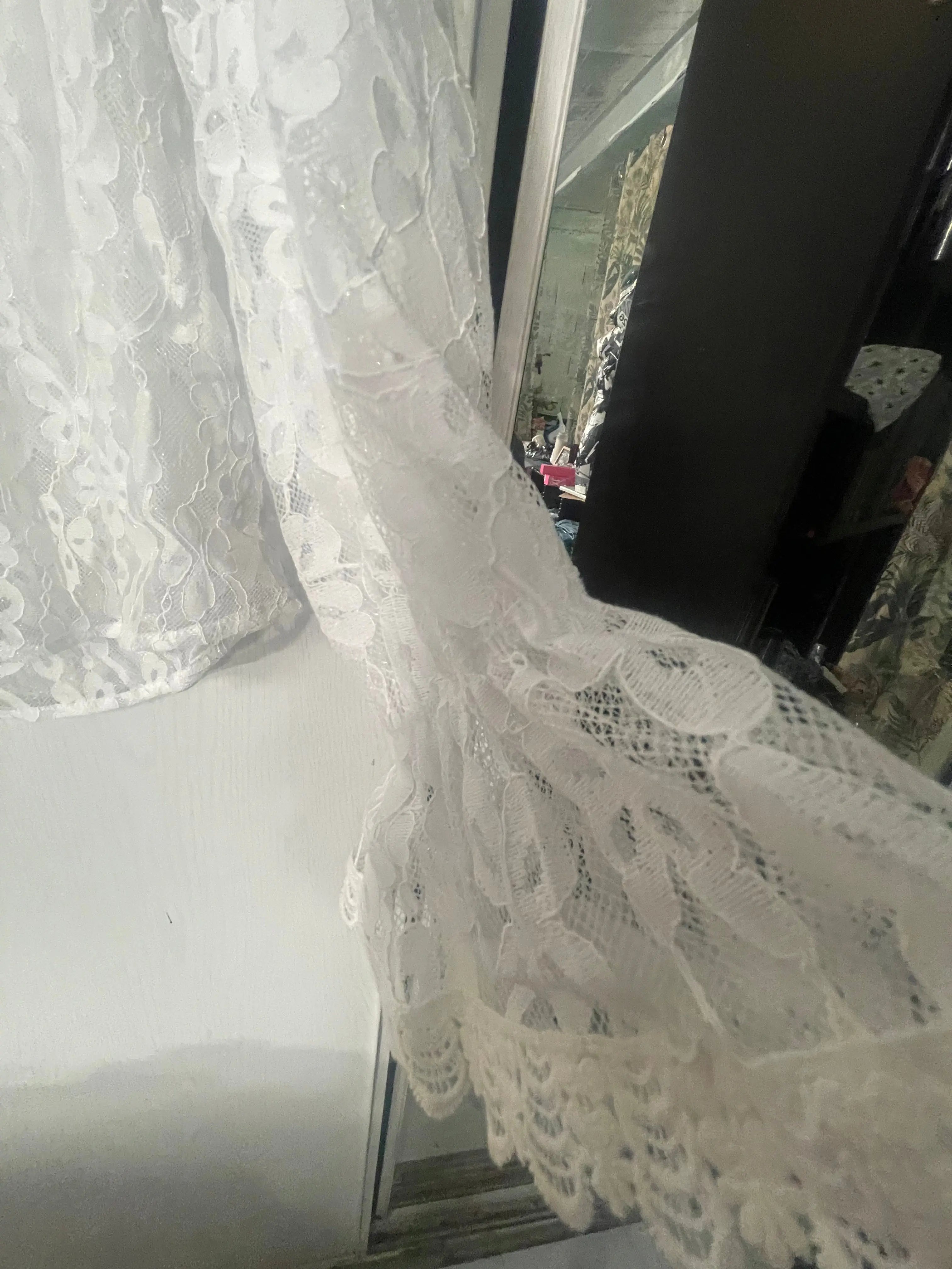 Chemisier dentelle de lumière L'autre mode
