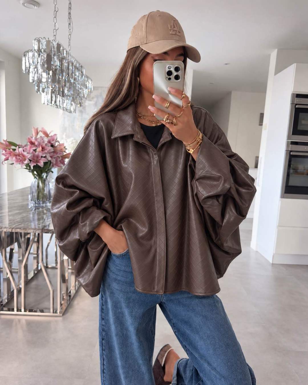 Veste cape oversize en similicuir texturé à manches chauve-souris