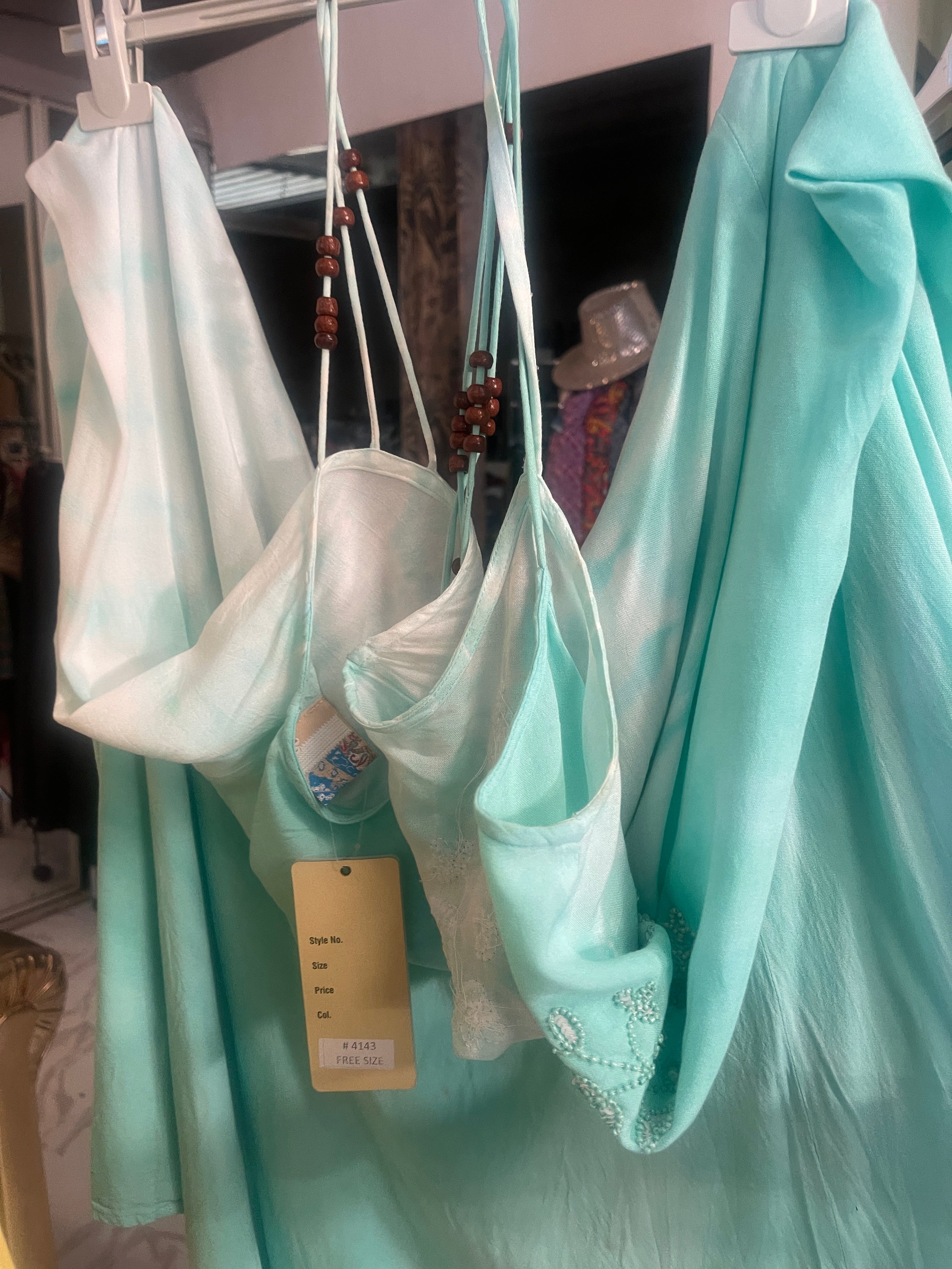Robe plage perle