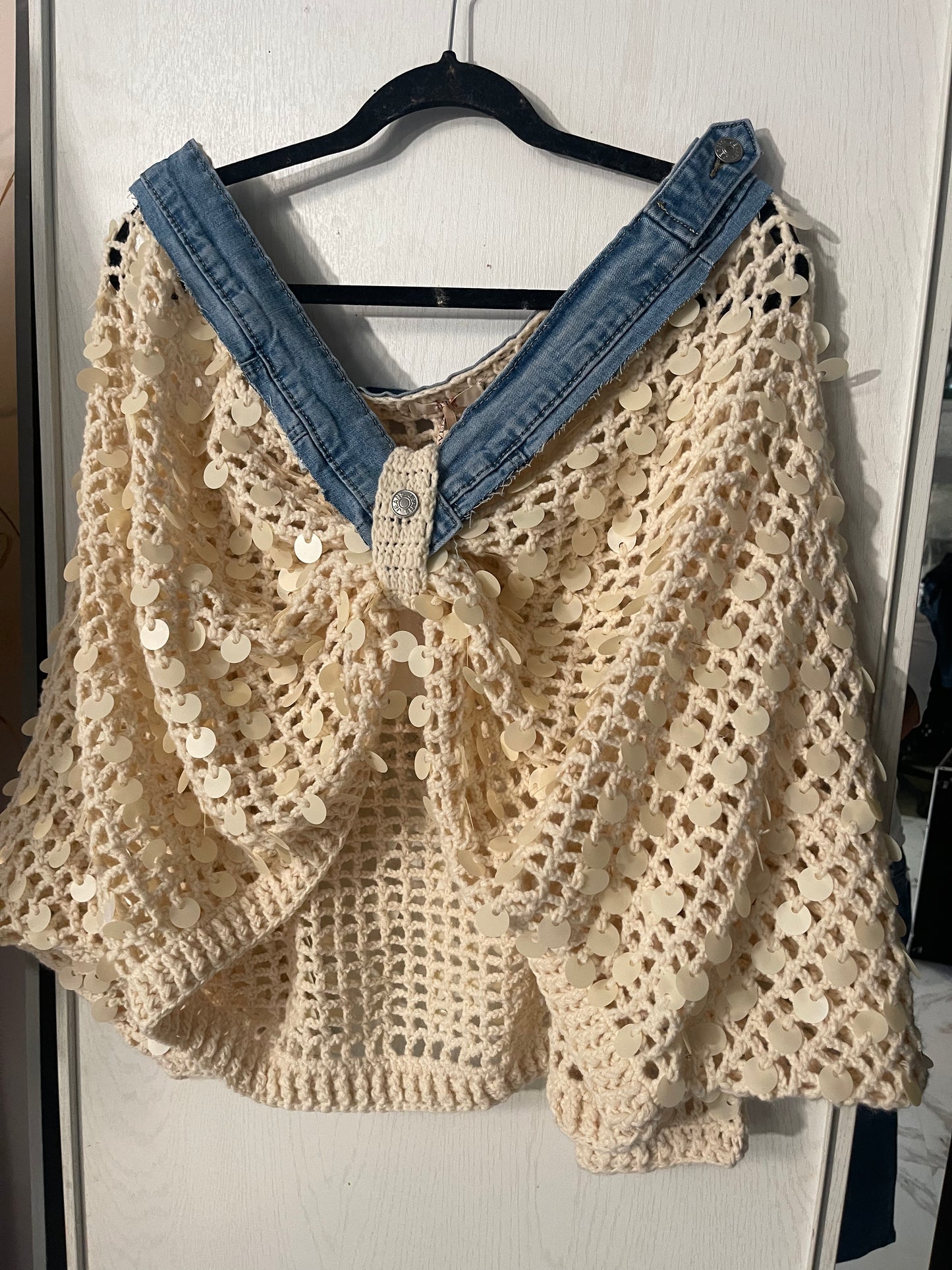 Pull croisé effet pastilles