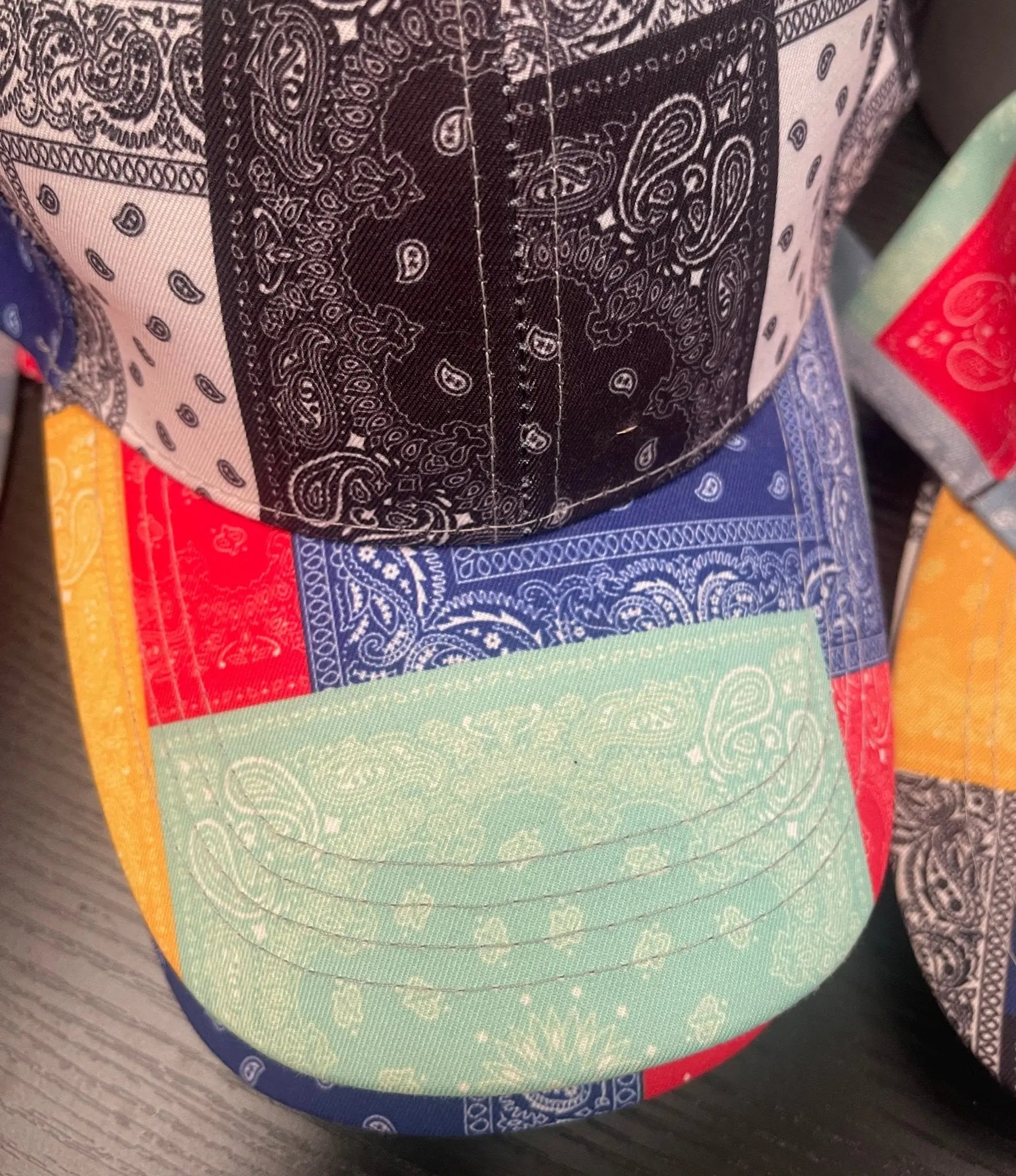 CASQUETTE MOTIFS BANDANA - L'autre mode
