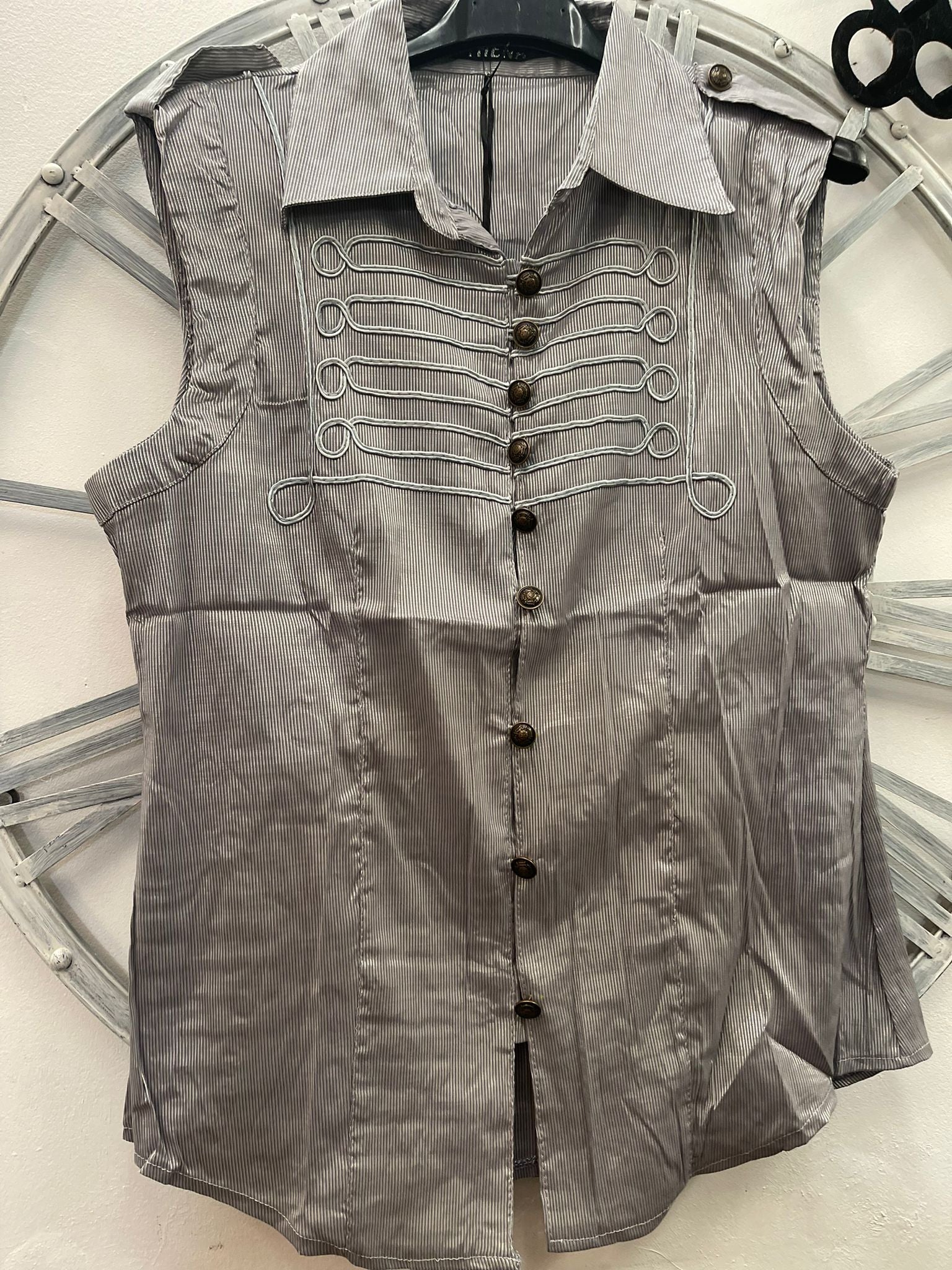 CHEMISE SANS MANCHE OFFICIER - L'autre mode