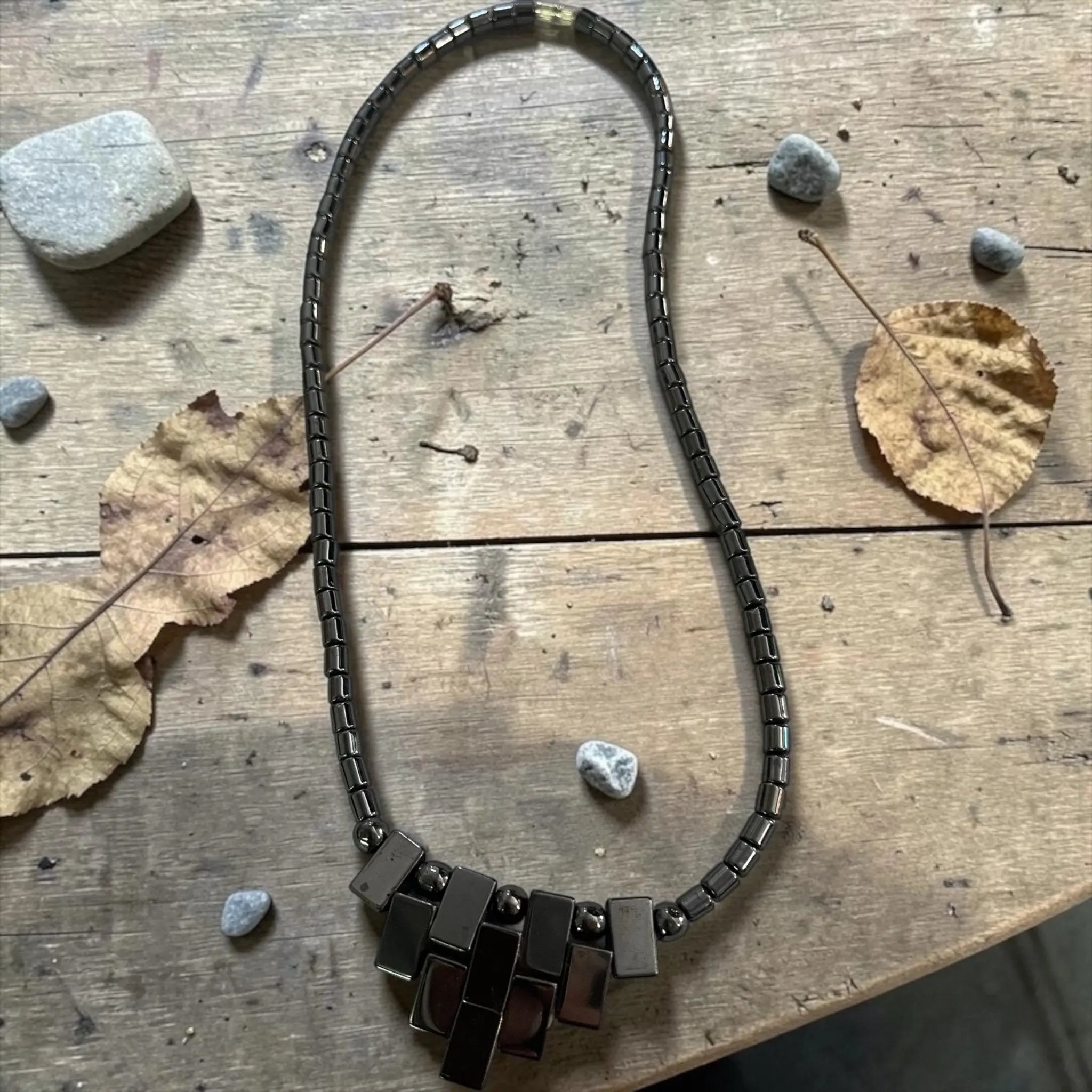 collier pierre de lave - L'autre mode