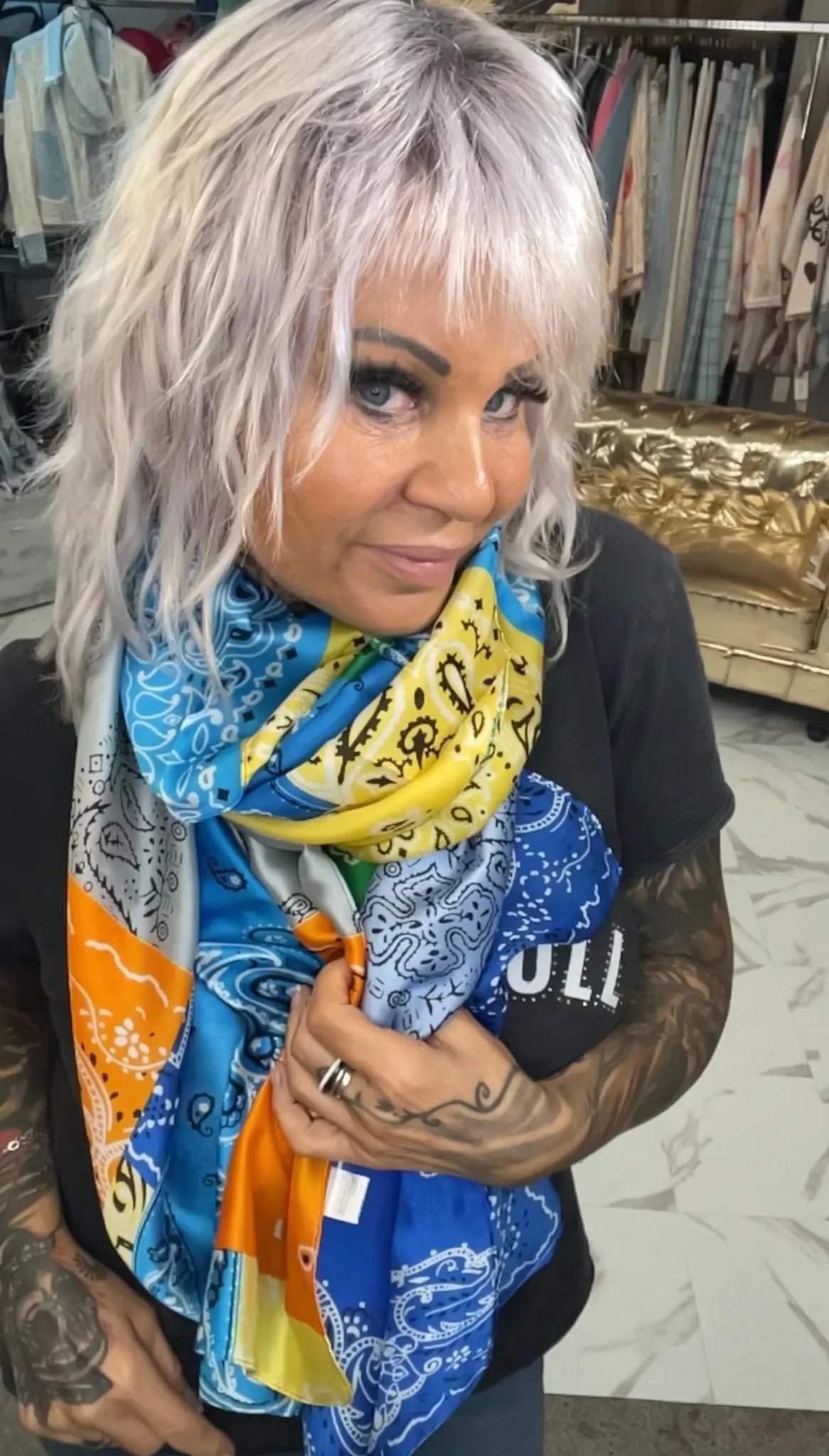 foulard large imprimé bandana - L'autre mode