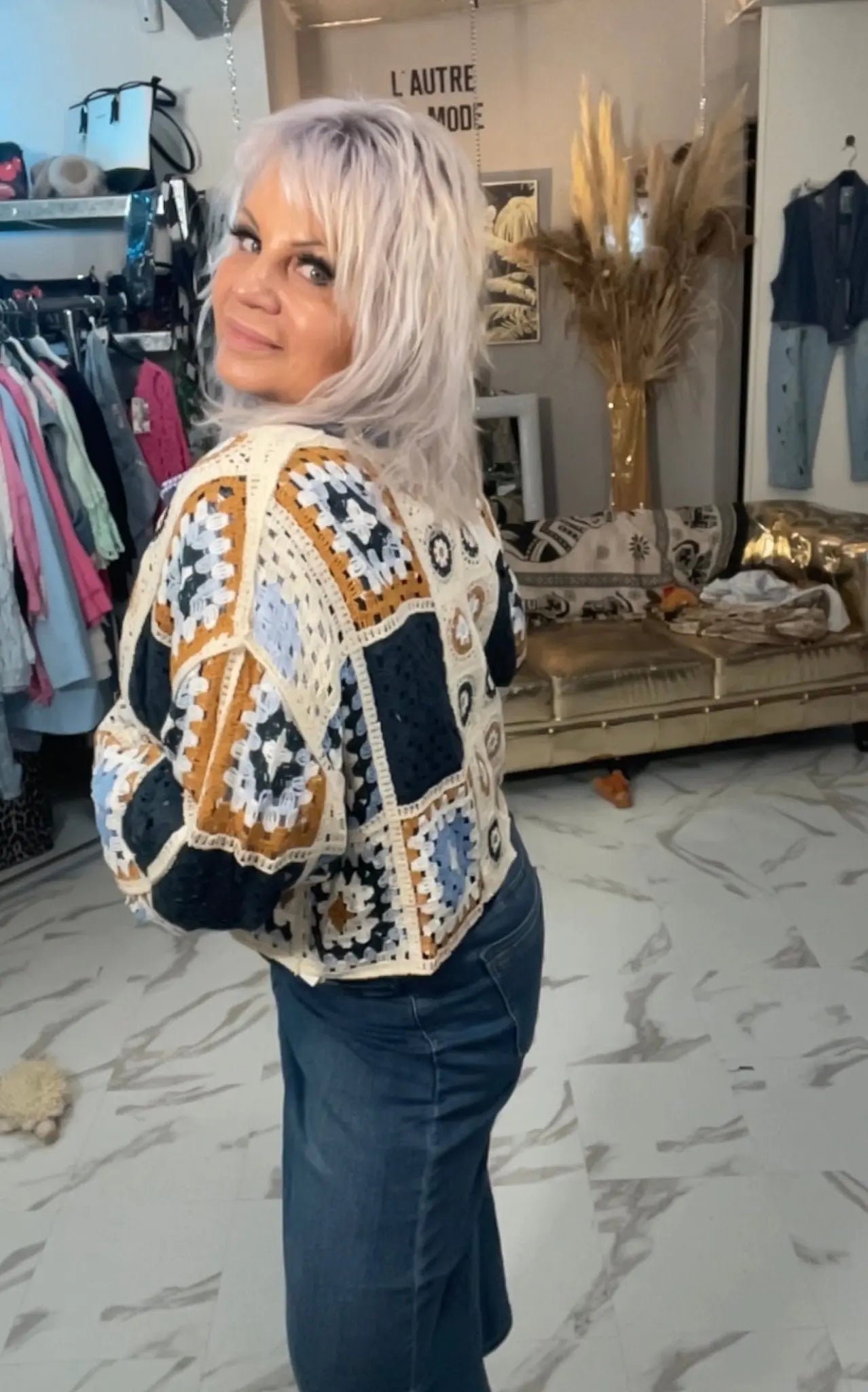 gilet crochet court - L'autre mode