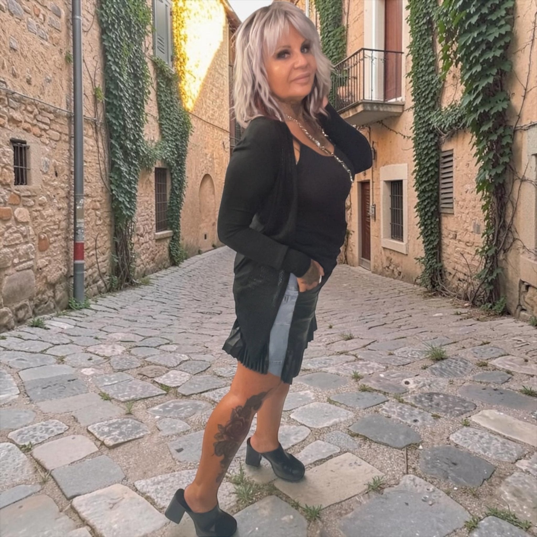 JUPE EN SIMILI CUIR - L'autre mode