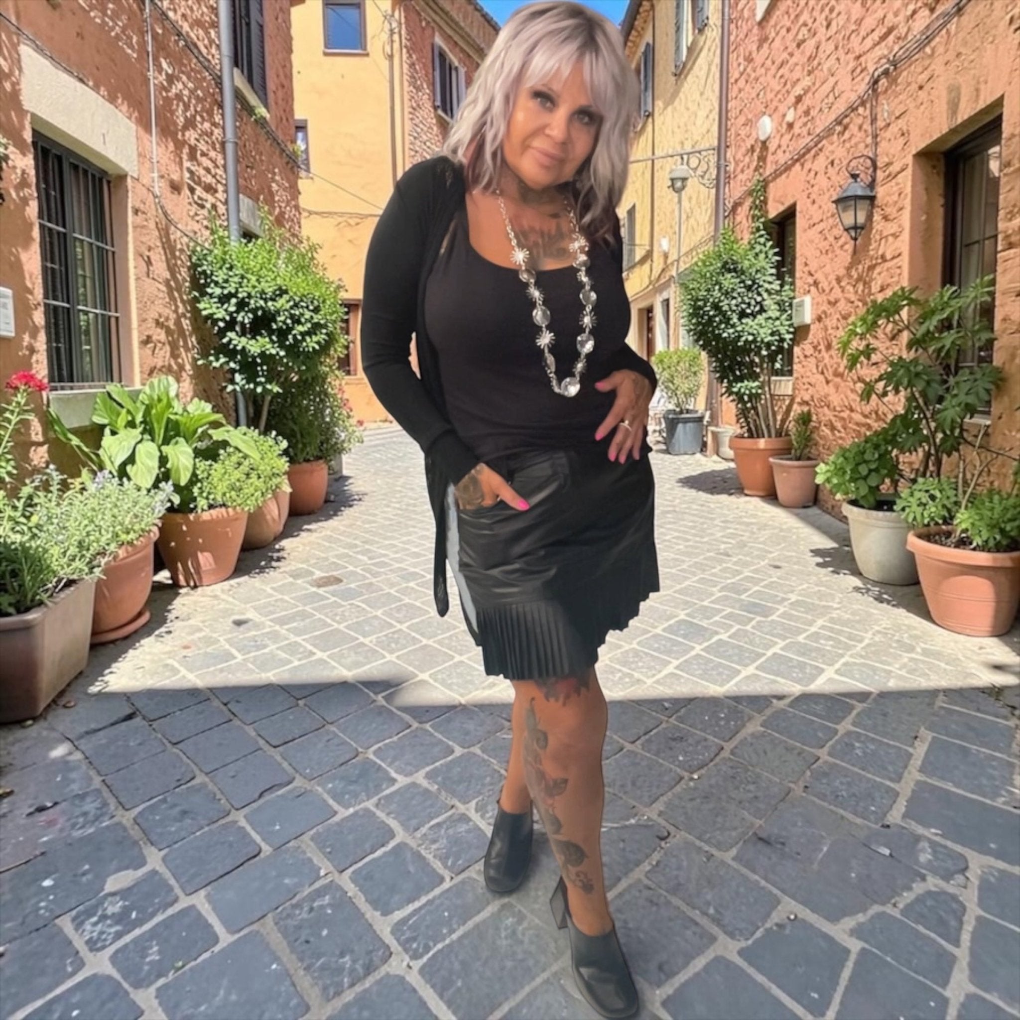 JUPE EN SIMILI CUIR - L'autre mode