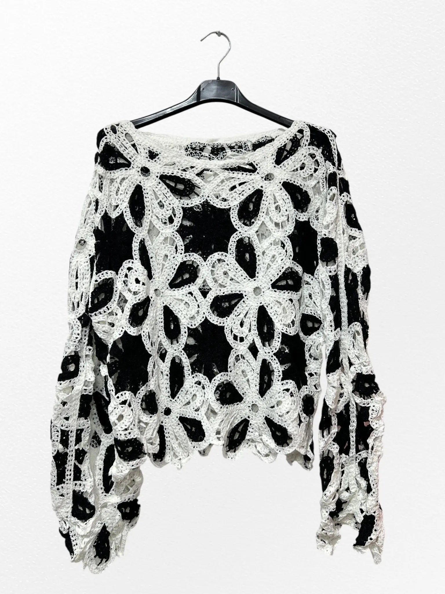Pull crochet black &white - L'autre mode