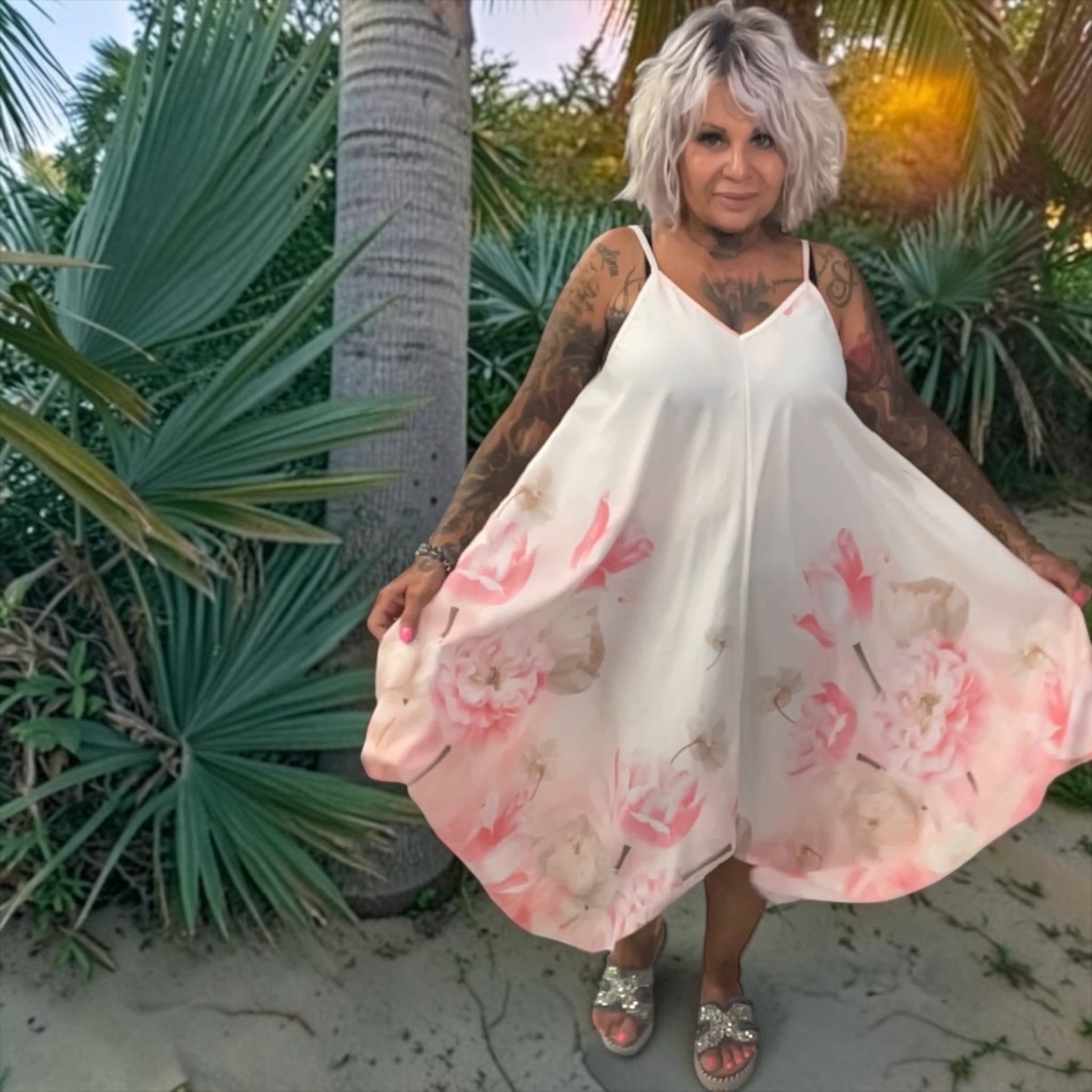 Robe fleurie fines bretelles🌼 - L'autre mode