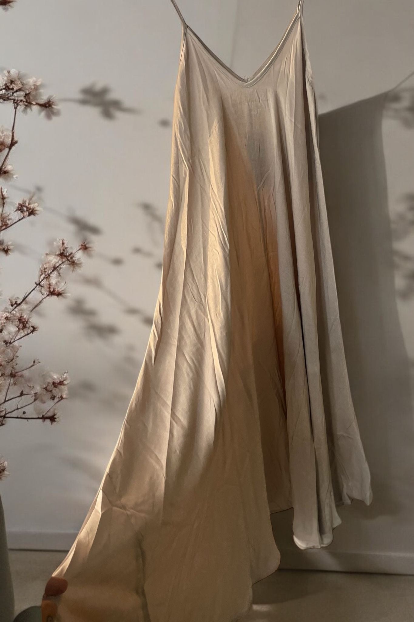ROBE LONGUE ET FINE EN JEANS - L'autre mode