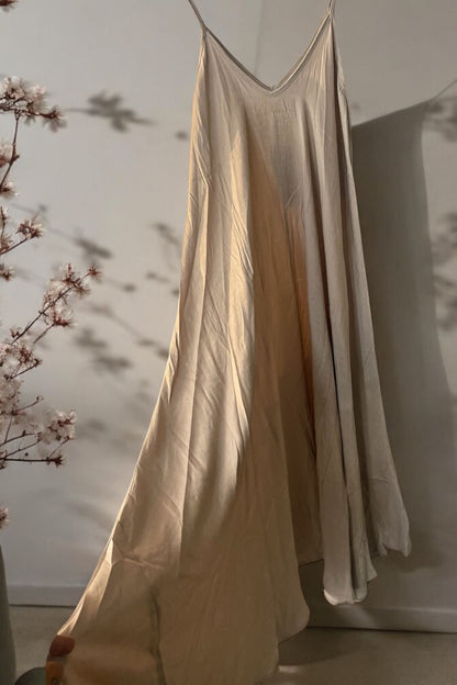 ROBE LONGUE ET FINE EN JEANS - L'autre mode