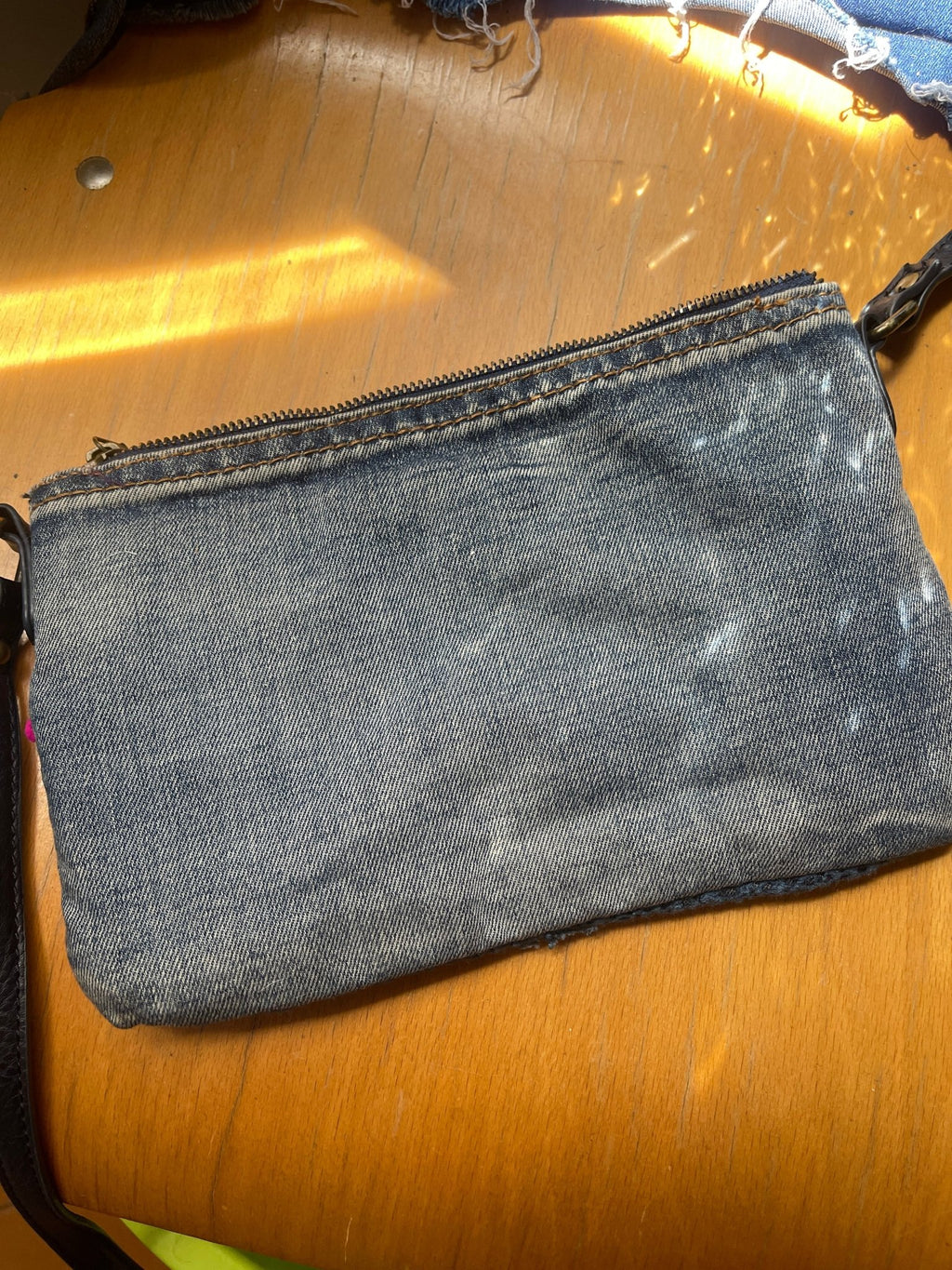 Sac pochette Bohême en jeans avec bandoulière - L'autre mode