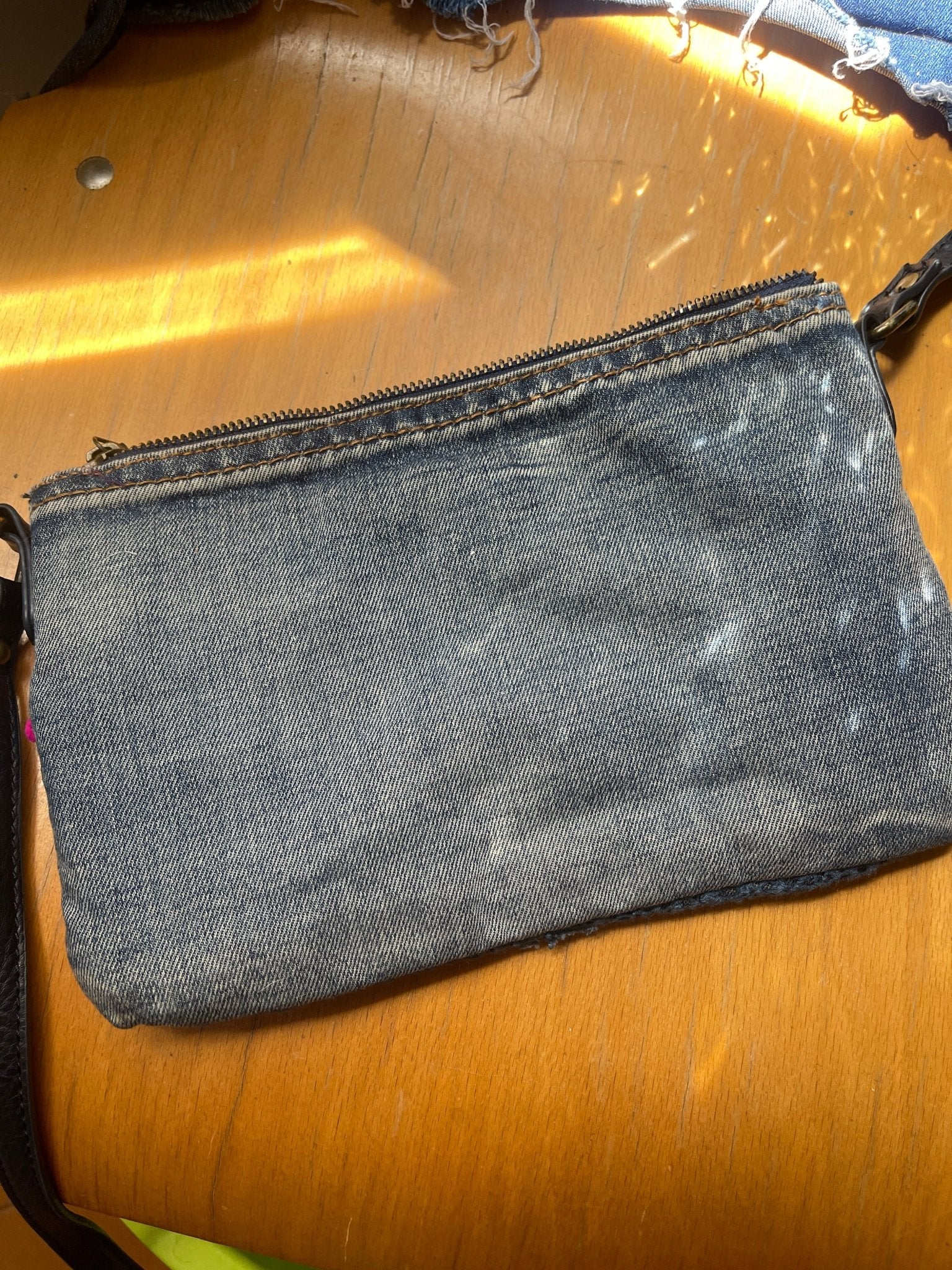 Sac pochette Bohême en jeans avec bandoulière - L'autre mode