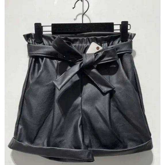 SHORT SIMILI CUIR - L'autre mode