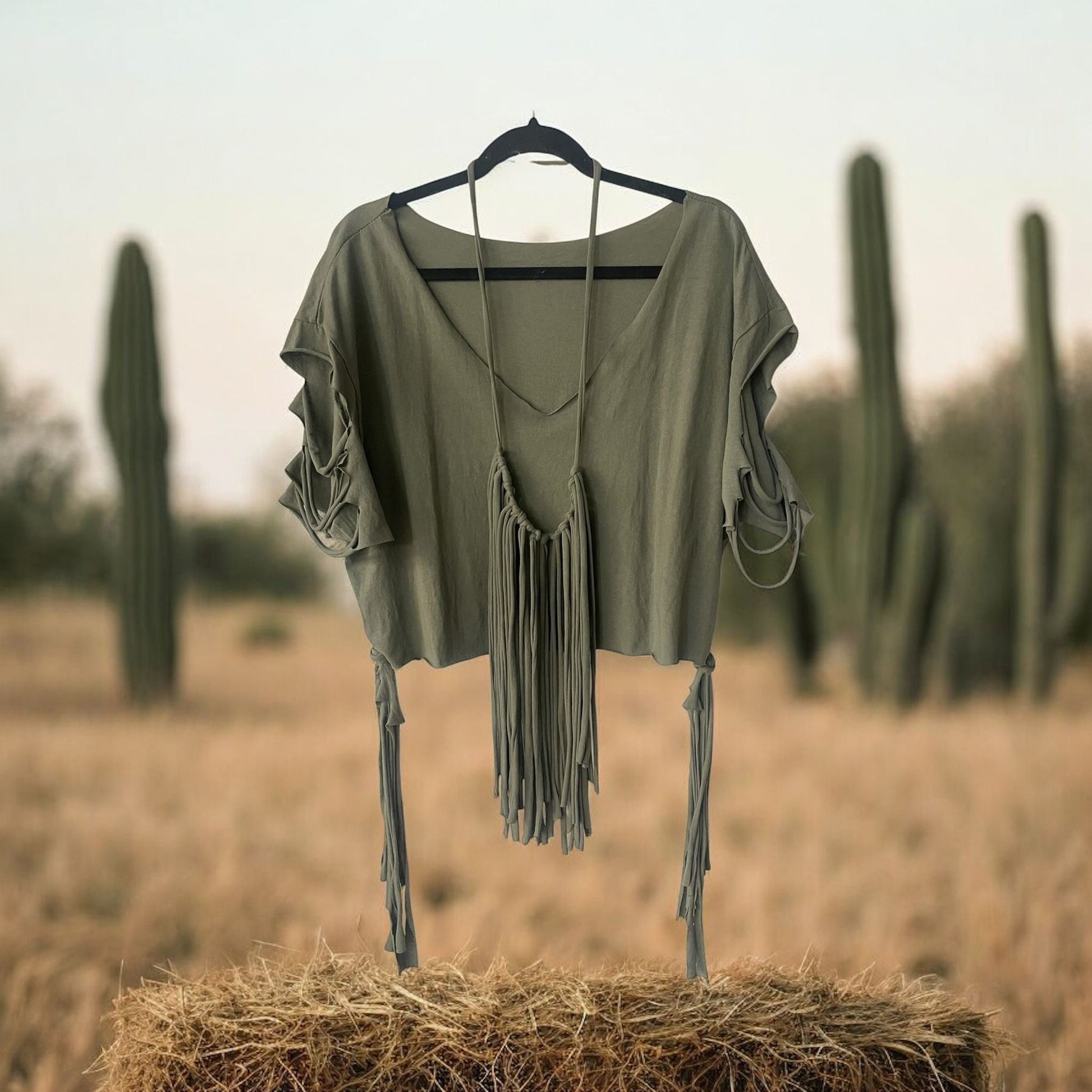 tee shirt crop ibiza et son collier crunchy - L'autre mode