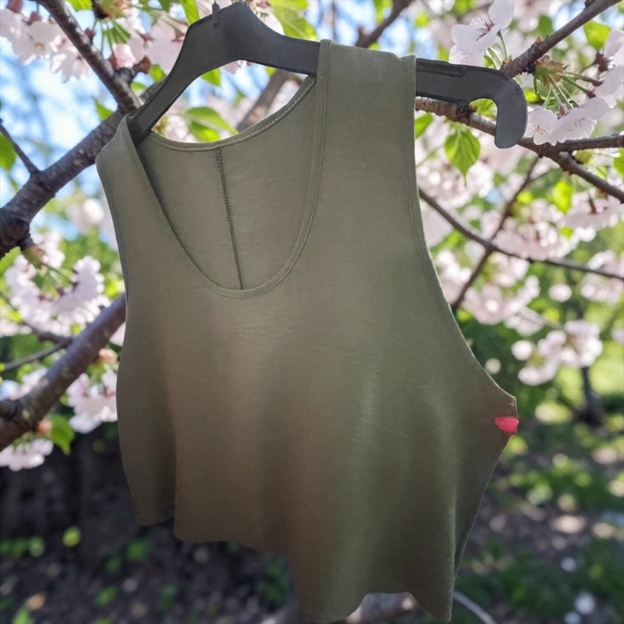 Top polyester bordure brute - L'autre mode