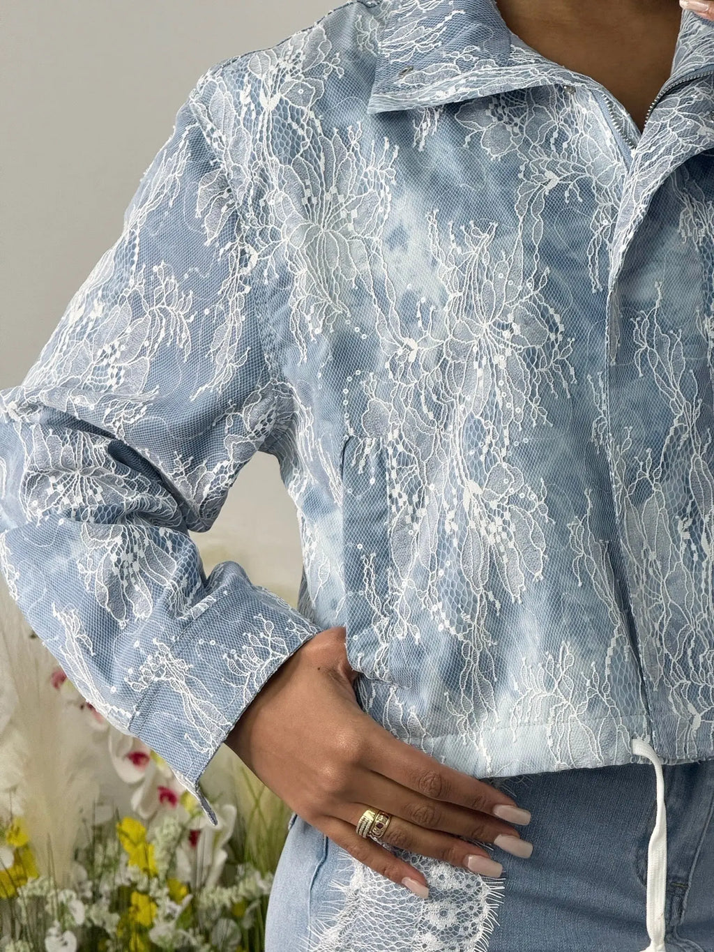 Veste jeans courte broderie - L'autre mode