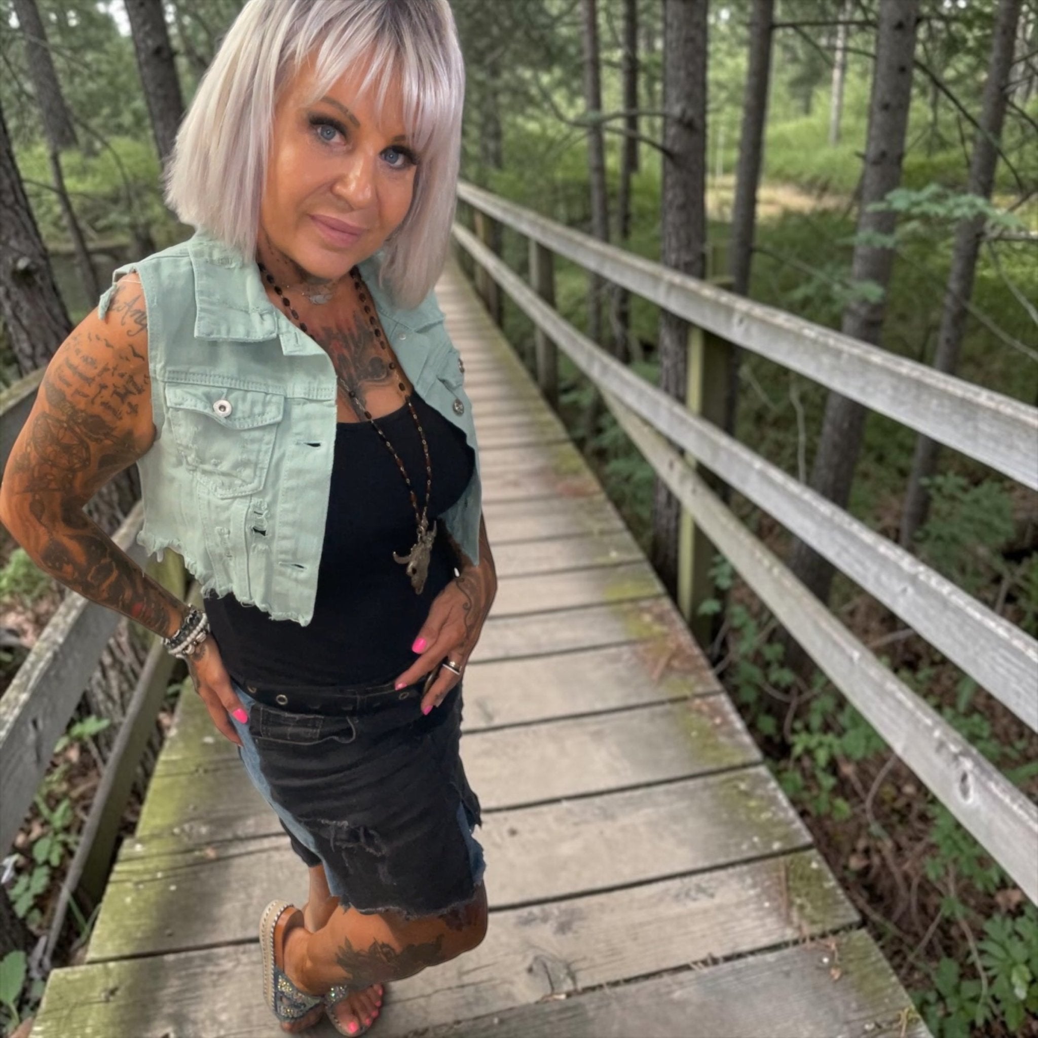 Veste sans manche en jeans crunchy céladon - L'autre mode